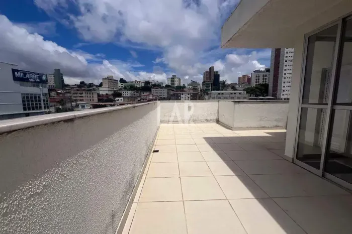 Cobertura à venda, 2 quartos, 1 suíte, 3 vagas, Sagrada Família - Belo Horizonte/MG