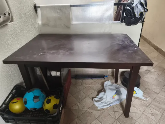 Mesa com 4 cadeiras 