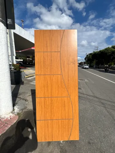 PORTA FRISADA ENCERADA 60CM, 70CM OU 80CM - QUEIMA DE ESTOQUE