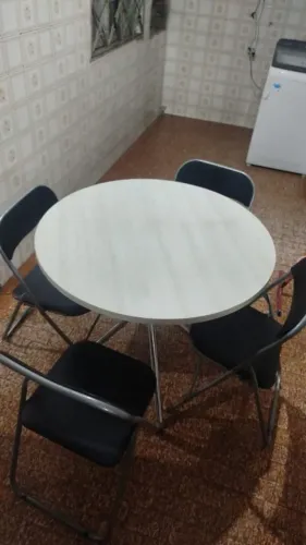 Mesa.com.4.cadeira