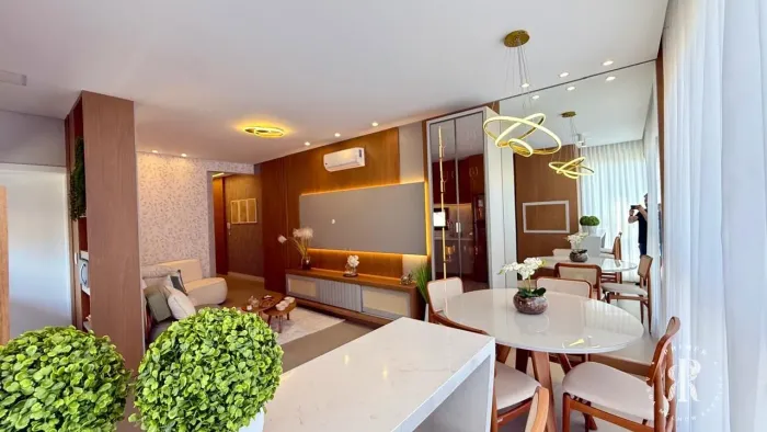 Apartamento mobiliado e decorado, de frente e com 2 suítes, em Tramandaí