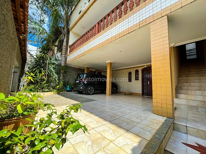 Casa Comercial Residencial com 7 quartos , 480 m2 de área construida - Teixeiras