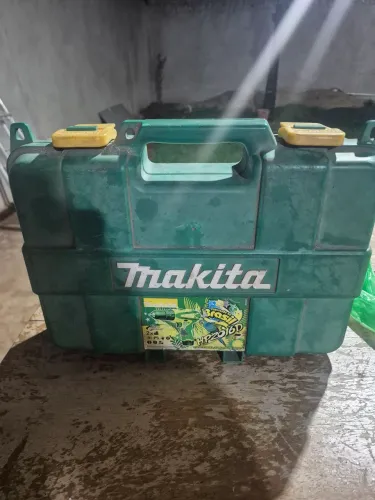 Parafusadeira makita