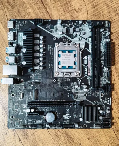 Kit Upgrade AMD AM5 - Ryzen 5 8400F + Biostar B650MT DDR5