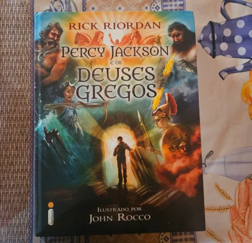 PERCY JACKSON E OS DEUSES GREGOS