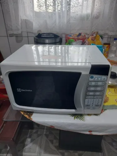 Forno Micro-ondas ELETROLUX 20 Litros 
