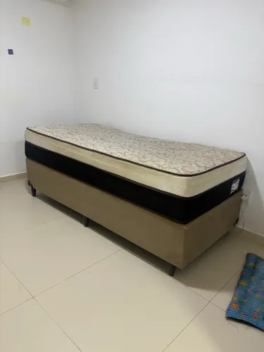 Vendo cama de solteiro plumatex (colchão + base)