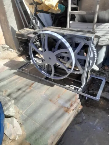Moedor de cana profissional a gasolina
