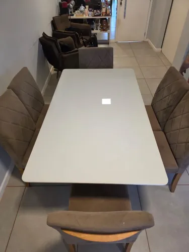 Mesa de Jantar 6 Lugares com Cadeiras Estofadas