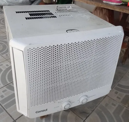 Vendo Ar-condicionado 7 mil btus. Entrada mais Parcela no cartão. Entrega Grátis 