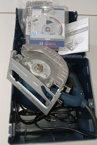 Serra Mármore Bosch Titan GDC 151 com Disco para concreto 