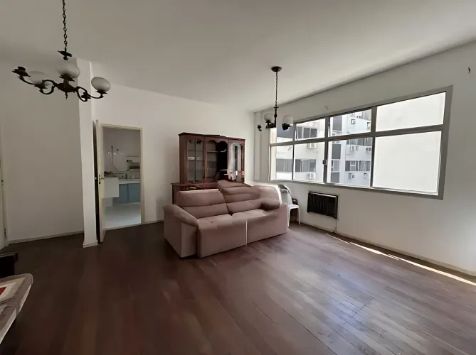 Apartamento : / Residencial / Leblon