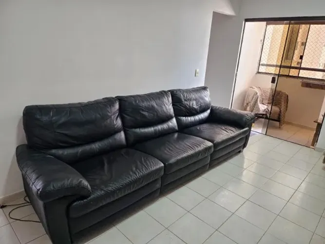 Sofá couro legítimo reclinável 