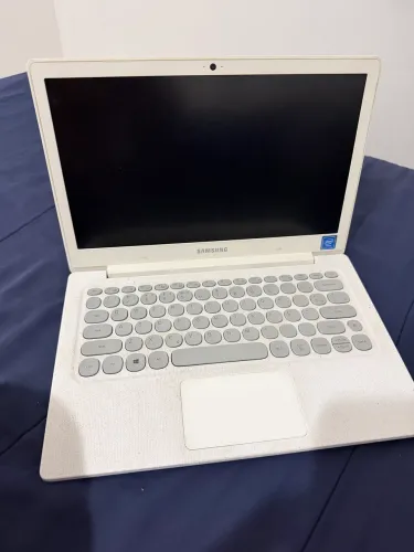 Notebook Samsung Flash F30 Branco