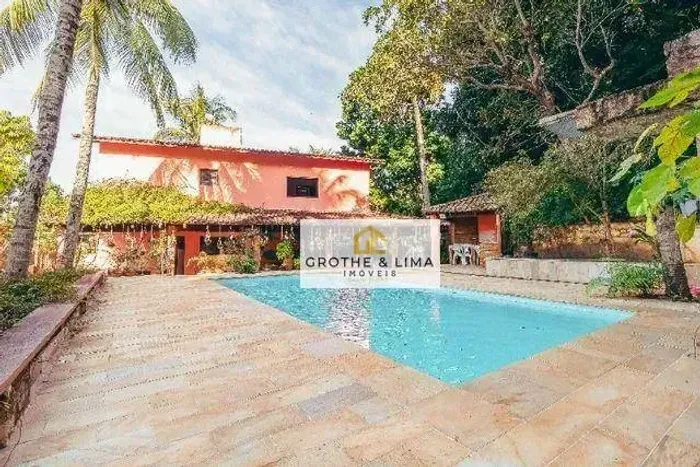 ?? Casa Alto Padrão a 50 m do Mar na Praia de Guaecá  Condomínio Exclusivo com Piscina e Á