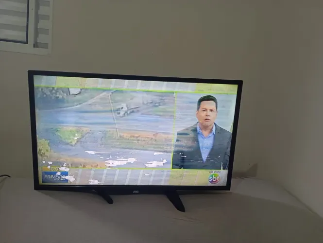 Vendo tv 32 polegadas (Não é Smart)