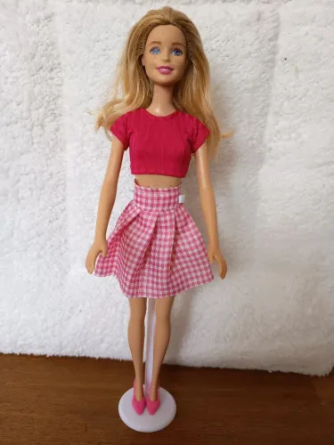 Barbie original Mattel com look rosa