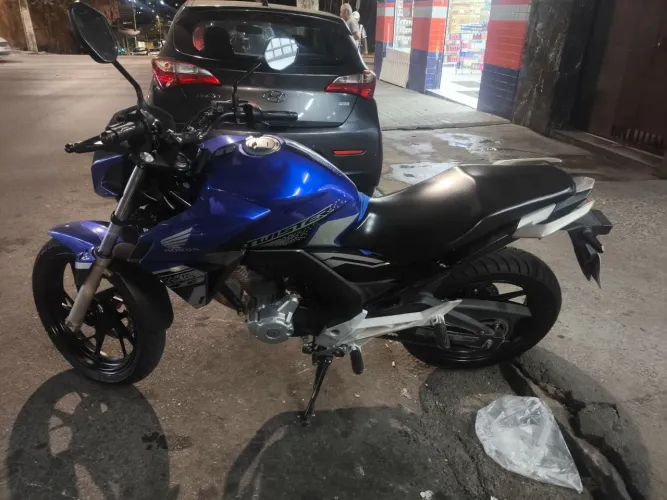 VENDE-SE 