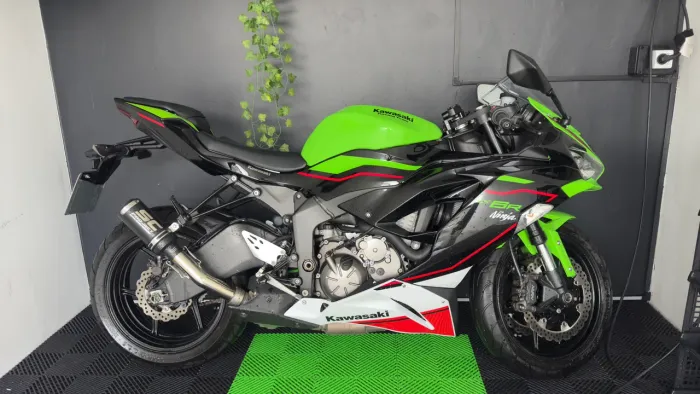 Kawasaki Ninja 636 - ZX6R
