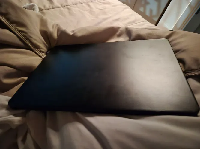 Macbook Air m5 midnight 16/256