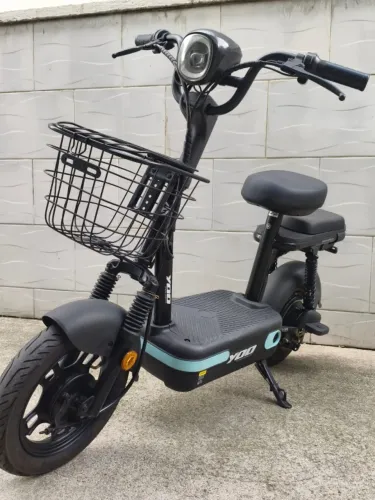 Scooter Elétrica Yoo Y200 350W Seminova 2 Lugares Sem CNH Revisada com Garantia