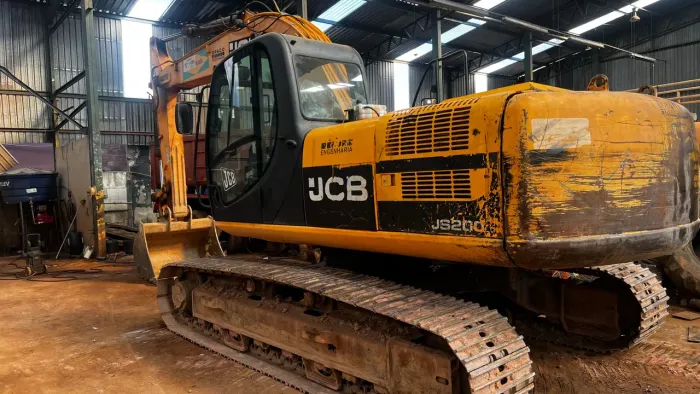 Escavadeira JCB JS 200 2010 