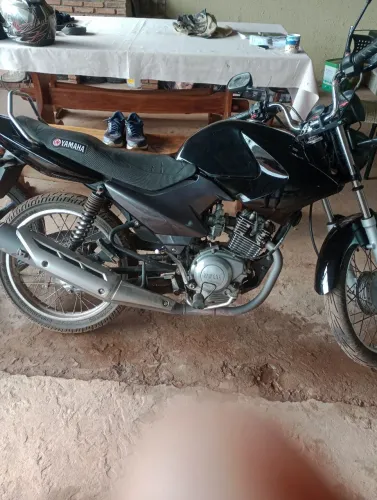 Motos