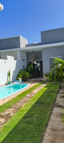 Vendo uma casa Condomínio Canto de Arembepe,2 quartos, 2 banheiros piscina privada