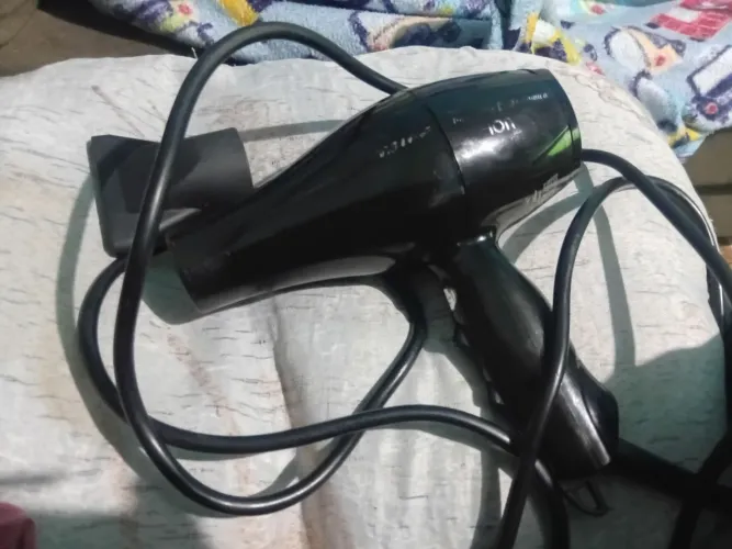 Vendo um secador taiff turmalina ions cerâmica profissional em bom estado usado