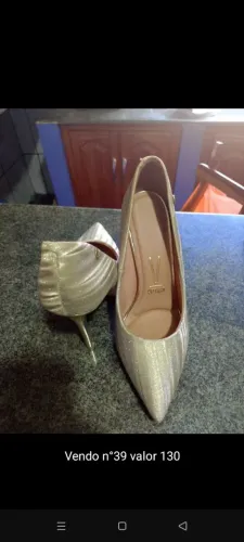 Sapato usado apenas uma vez