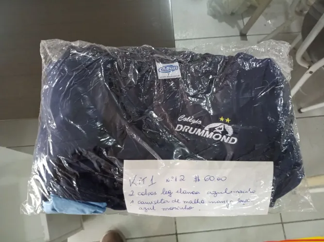 Uniforme do Colégio Drumond Número 12 