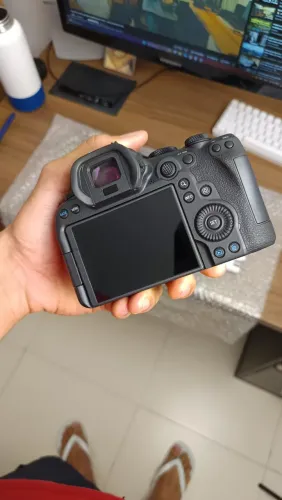 Canon EOS R6 Mark II (Apenas Corpo) - com Acessórios Originais