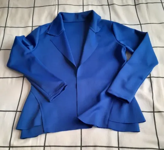 Casaco corte a laser - Azul caneta - Tam. G
