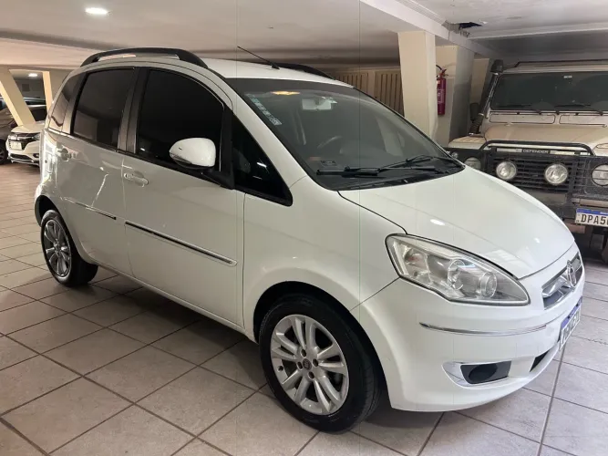 Fiat Idea Essence 1.6 Flex 16V 5P 2014