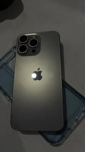 Vendo iPhone 15 pro Max em perfeito estado