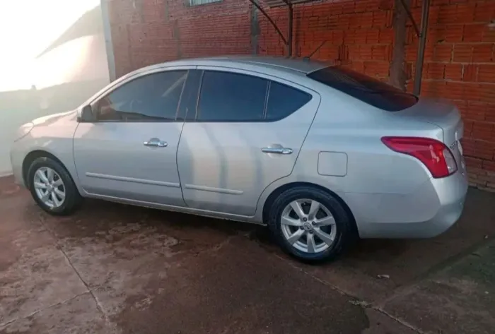 Nissan Versa SL 1.6 16V Flex Fuel 4P Mec. 2014