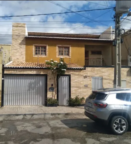 Alugo linda casa com mobília
