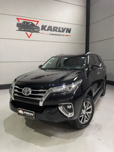 Toyota Hilux CD SRX 4X4 2.8 TDI 16V Diesel Aut. 2020