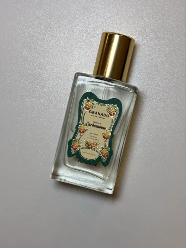 Colônia sândalo e cardamomo granado 25 ml