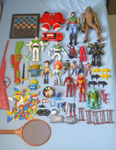 Lote de brinquedos diversos. Leia a descrição! 