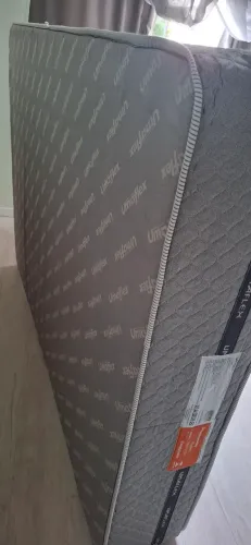 Colchão casal Umaflex Luxo molas ensacadas individuais, excelente estado usado. Conforto