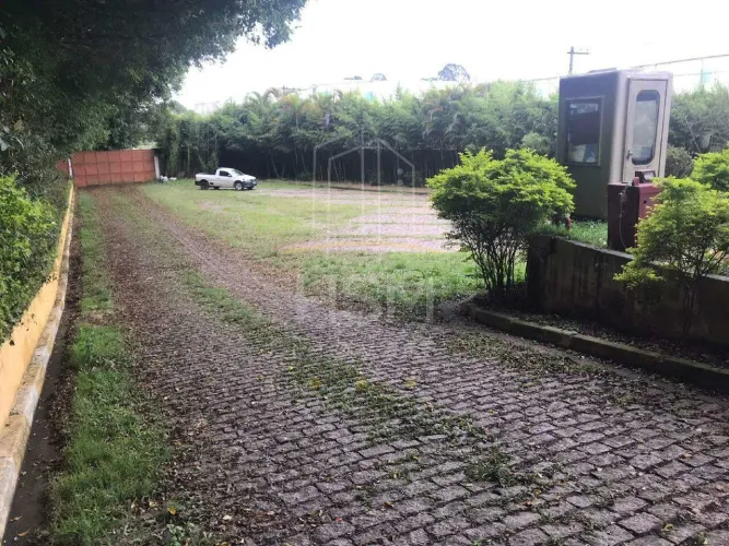 Terreno Comercial ou Industrial 1.100m² ao Lado da Via Anchieta Ideal para Transportadora