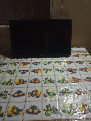 Tv Samsung 32 com a tela danificada para aproveitar peças