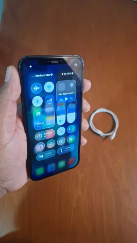 Iphone 12 impecável