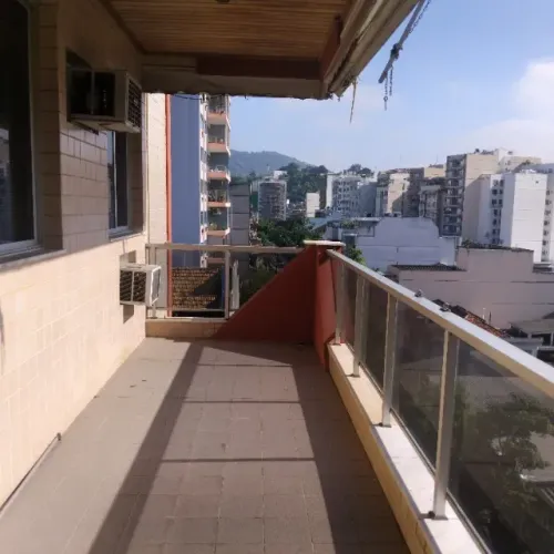 Apartamento Rua Barão de Itaipú , 3 quartos e 2 vagas de garagem.