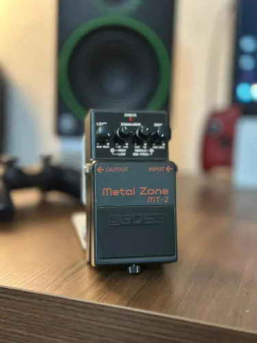 Pedal de guitarra Boss Metal Zone