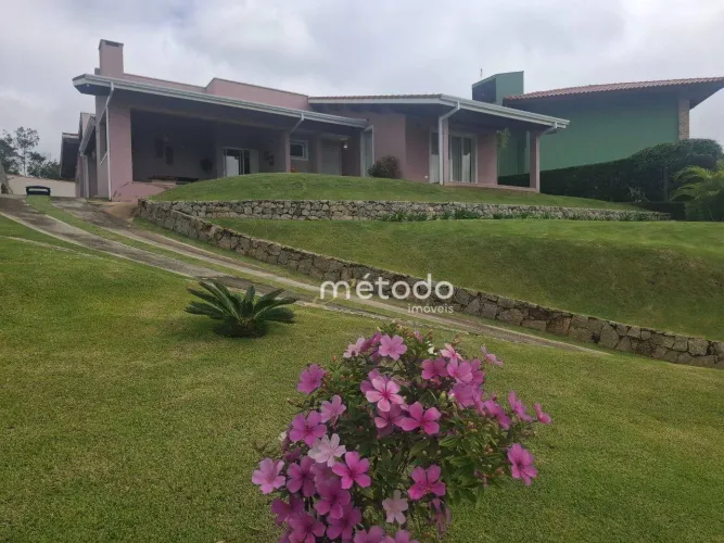 Casa com 3 quartos à venda, 240 m² por R$ 2.890.000 - Condomínio Residencial Alpes de Guar