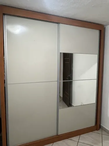 VENDE-SE GUARDA-ROUP