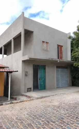 Oportunidade de ponto comercial+ casa ampla e nova com ótima visão da cidade