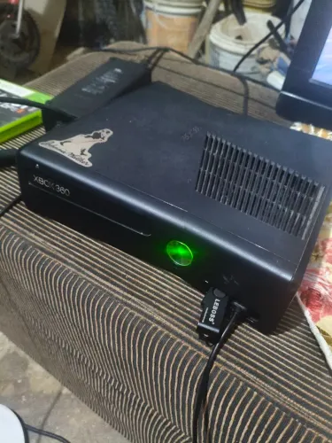xbox 360 desbloqueado + jogos e 3 controles